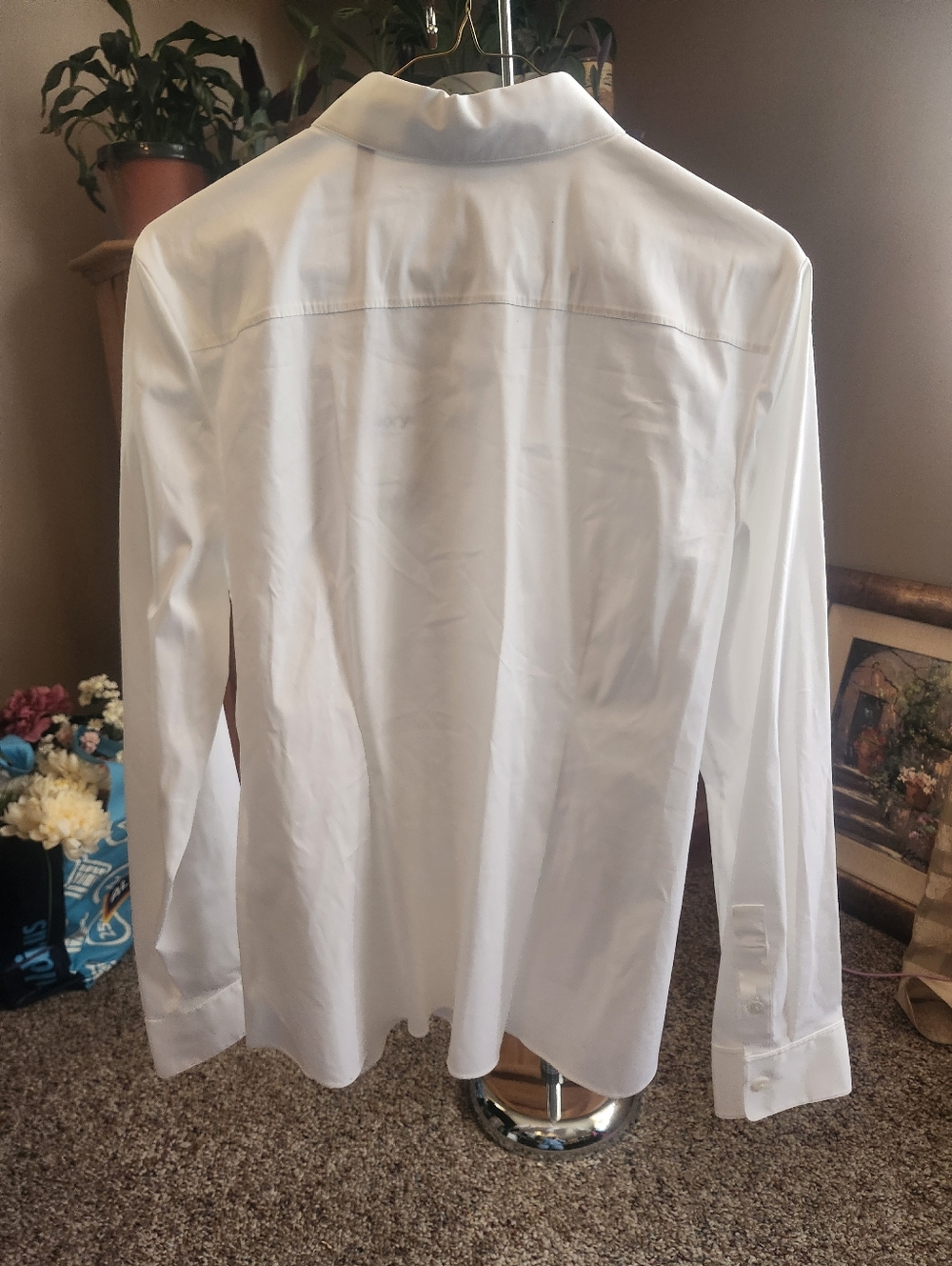 Theory Women's White Stretch Button-Front Classic Fitted Shirt - Picture 6 of 8